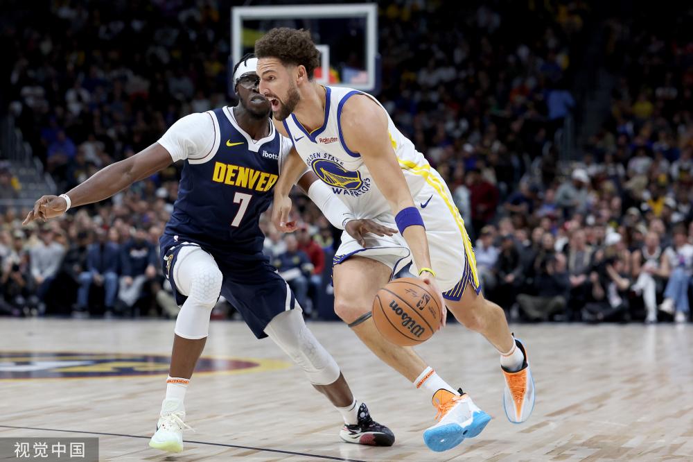 赛场内外的 赛场内外的