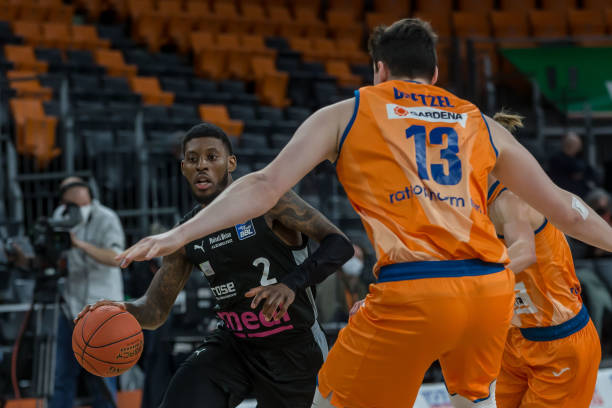 返赛场的机 返赛场的机