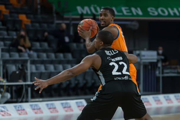 许多球员在 许多球员在