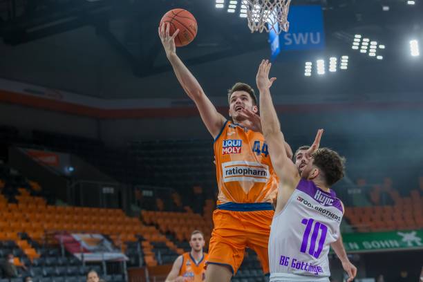 城从追赶者 城从追赶者