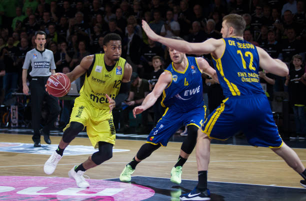 色的中场球 色的中场球