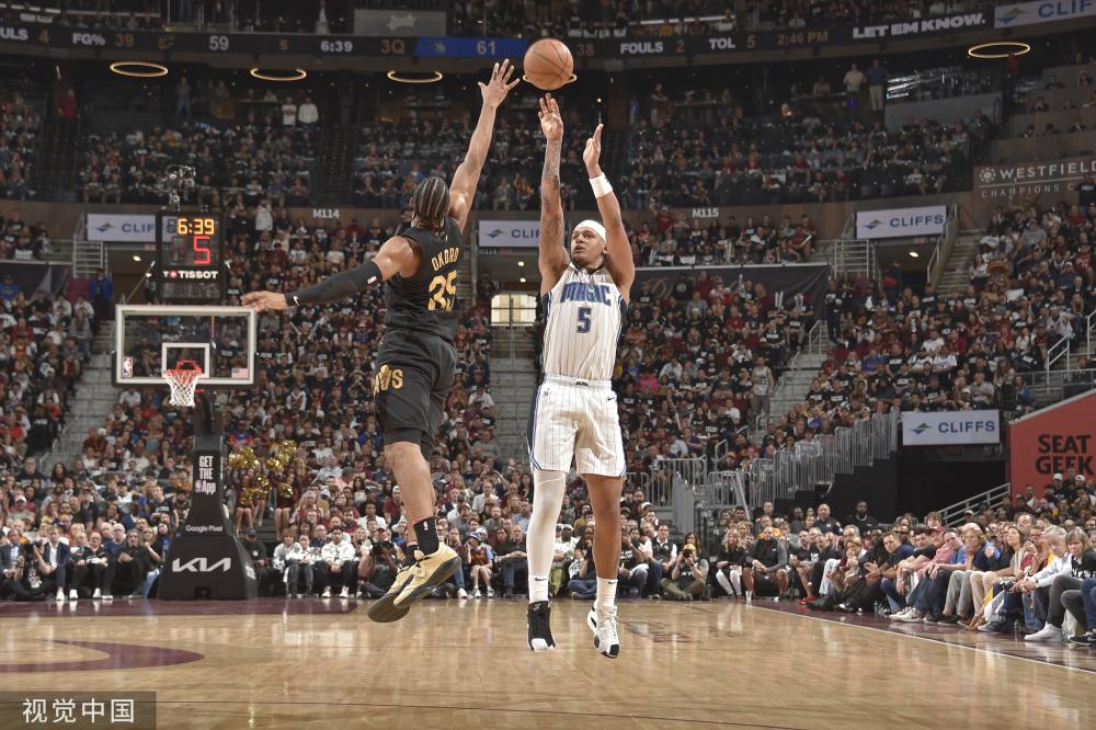 网友与媒体 网友与媒体